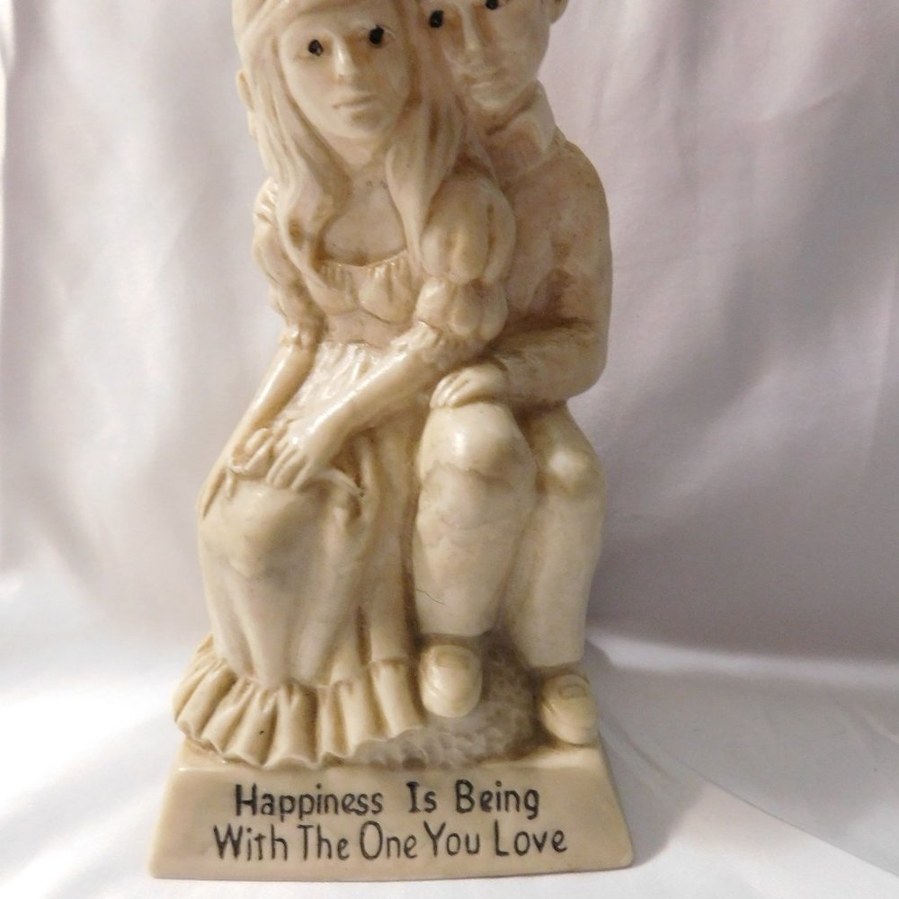 R & W Berries Figurine Happiness Is Being With The One You Love 1971 Vintage